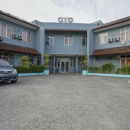 Super Oyo 1844 Bravo Residence Pangkal Pinang Bagian luar foto