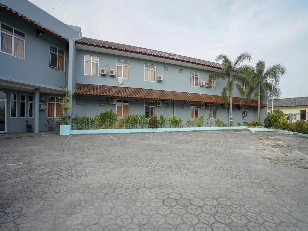 Super Oyo 1844 Bravo Residence Pangkal Pinang Bagian luar foto