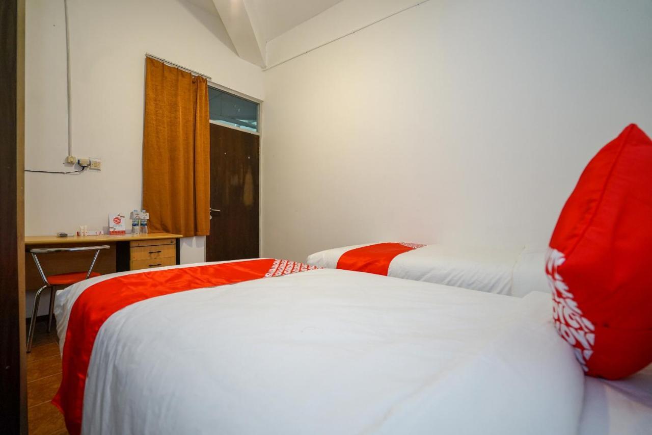 Super Oyo 1844 Bravo Residence Pangkal Pinang Bagian luar foto